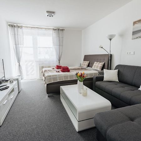 Apartman 15 Mymara Besenova Bagian luar foto