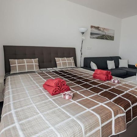 Apartman 15 Mymara Besenova Bagian luar foto