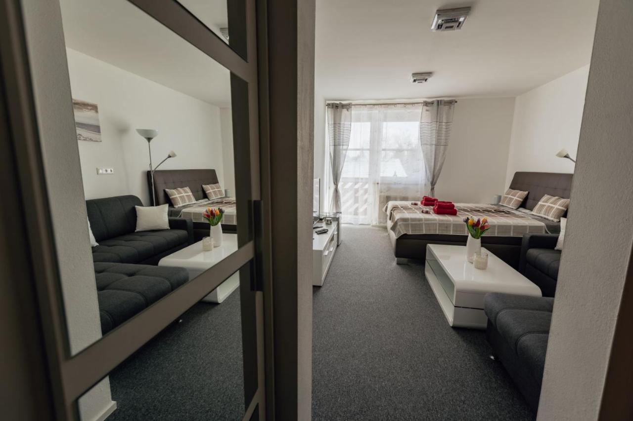 Apartman 15 Mymara Besenova Bagian luar foto